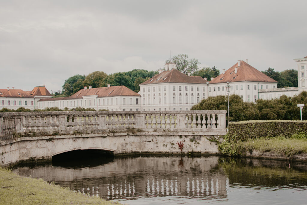 Photo of the Nymphenburg Palace located in Münich, Germany.